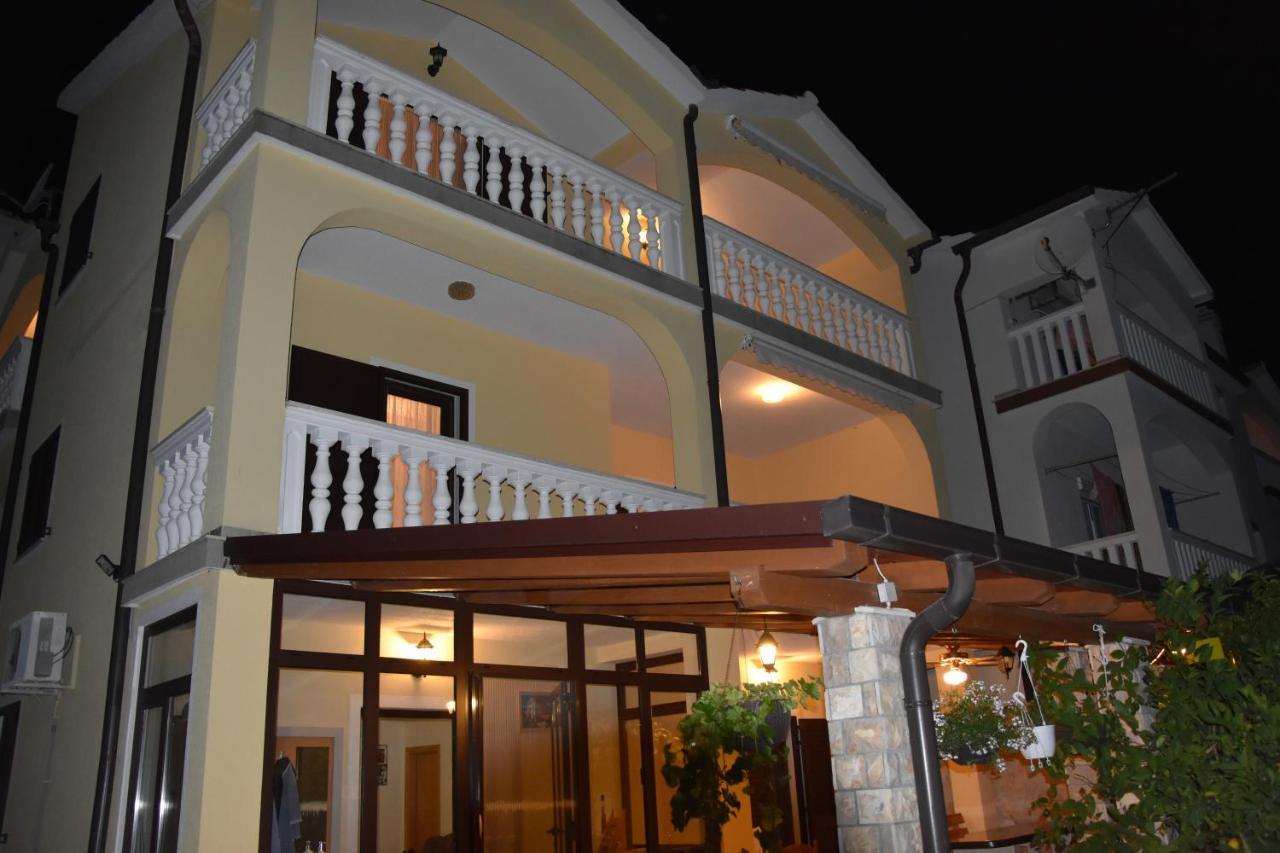 Apartments Villa Macola Traù Esterno foto