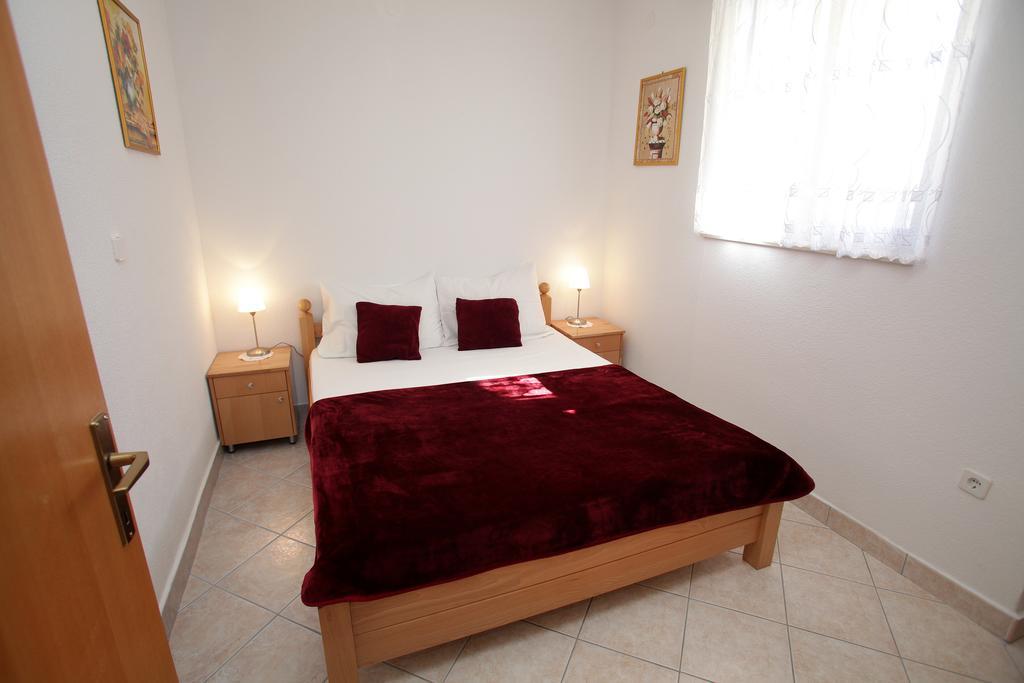 Apartments Villa Macola Traù Esterno foto