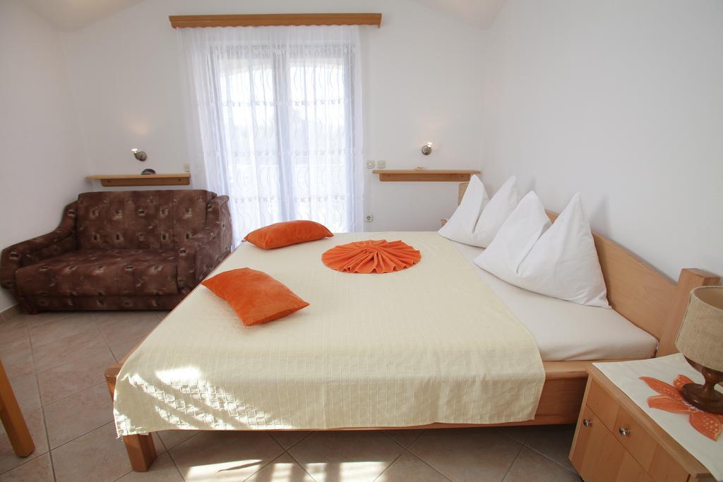 Apartments Villa Macola Traù Esterno foto