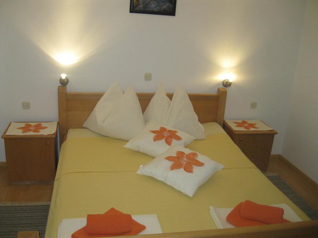 Apartments Villa Macola Traù Esterno foto
